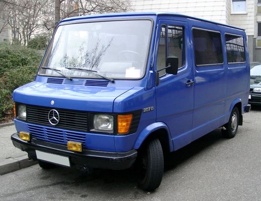 0008209161 چراغ جلو
